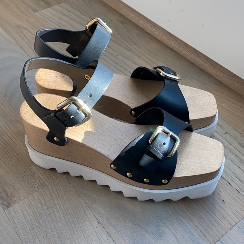 Stella McCartney Elyse Buckle Wedge Platform Sandal, 38.  Only wore for 1 event